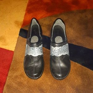 Ariat Clogs size 11B